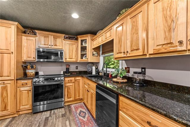 120 Walnut Mountain Court, Ellijay, GA 30536