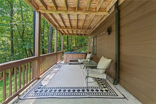 120 Walnut Mountain Court, Ellijay, GA 30536