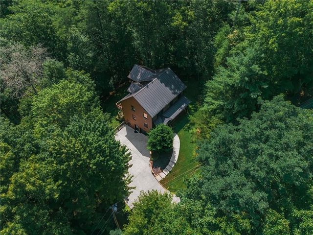 120 Walnut Mountain Court, Ellijay, GA 30536