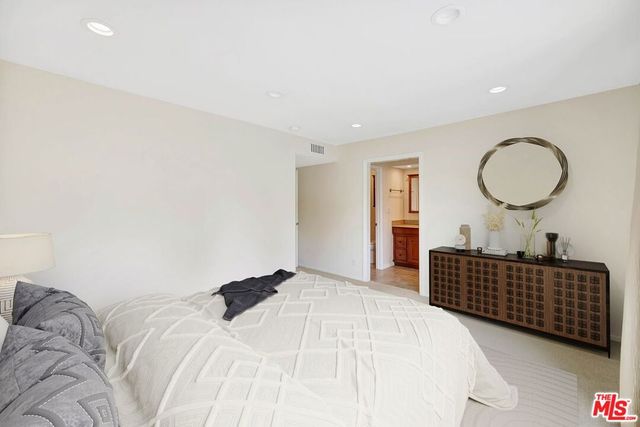 10239 White Oak Avenue 1, Los Angeles, CA 91325