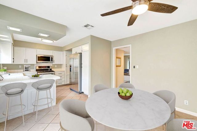 10239 White Oak Avenue 1, Los Angeles, CA 91325