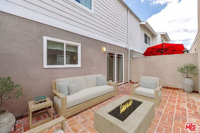 10239 White Oak Avenue 1, Los Angeles, CA 91325