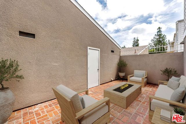 10239 White Oak Avenue 1, Los Angeles, CA 91325