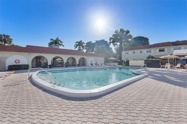 375 SW 56th Ave 116, Margate, FL 33068