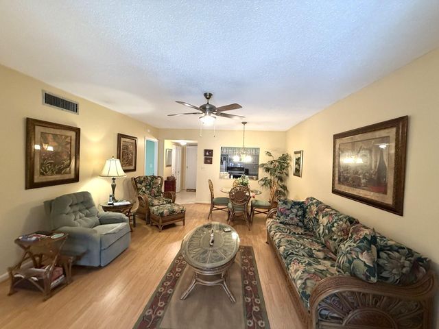 375 SW 56th Ave 116, Margate, FL 33068