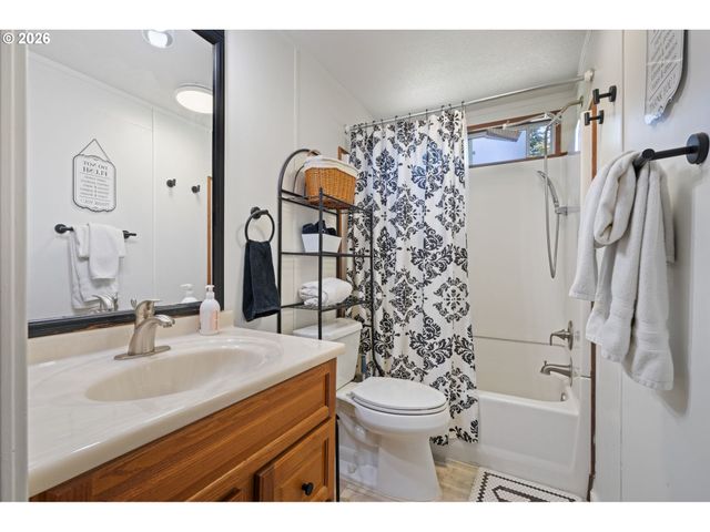 2838 LEWIS RIVER Rd, Woodland, WA 98674