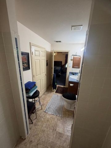 918 Bayonne Street, Dallas, TX 75212