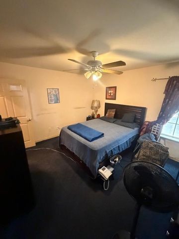 918 Bayonne Street, Dallas, TX 75212