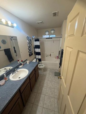 918 Bayonne Street, Dallas, TX 75212