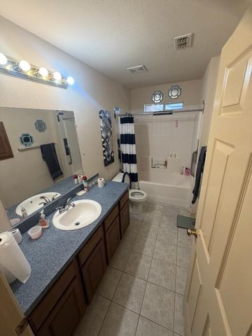 918 Bayonne Street, Dallas, TX 75212