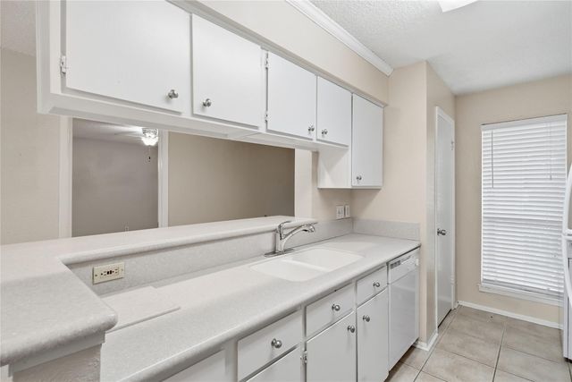 208 Yacht Club Lane 208, Seabrook, TX 77586