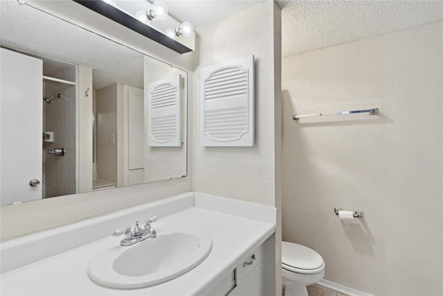 208 Yacht Club Lane 208, Seabrook, TX 77586