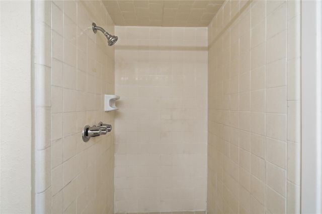 208 Yacht Club Lane 208, Seabrook, TX 77586