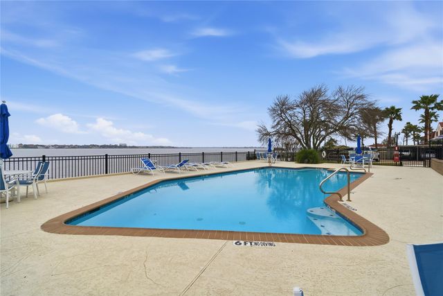 208 Yacht Club Lane 208, Seabrook, TX 77586