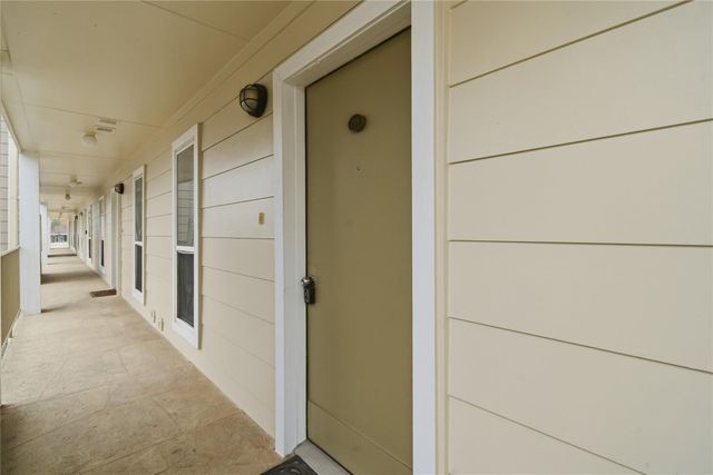 208 Yacht Club Lane 208, Seabrook, TX 77586