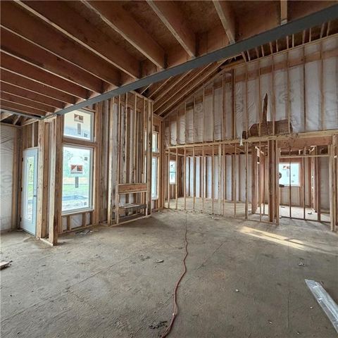 2357 Prairie Creek Drive, Kearney, MO 64060