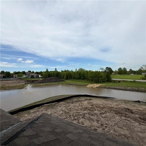 2357 Prairie Creek Drive, Kearney, MO 64060