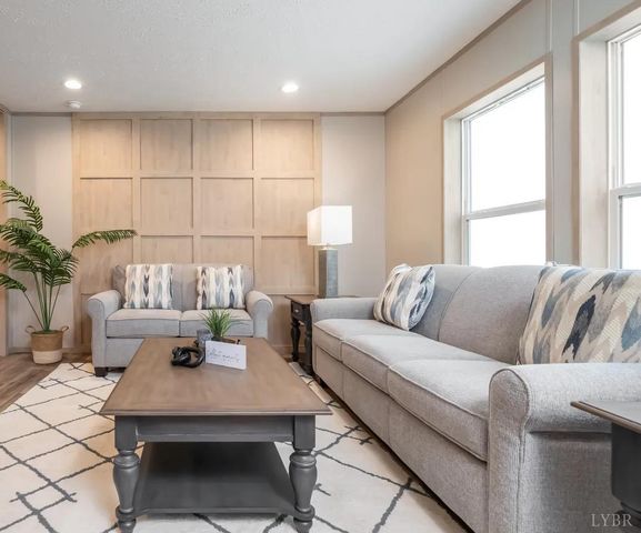 2730 Confederate Avenue, Lynchburg, VA 24501