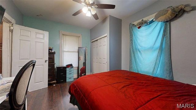 9421 Holtwood Road, St Louis, MO 63114