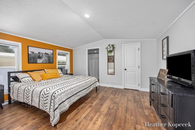 10664 Aquarius Drive, Rockford, MI 49341