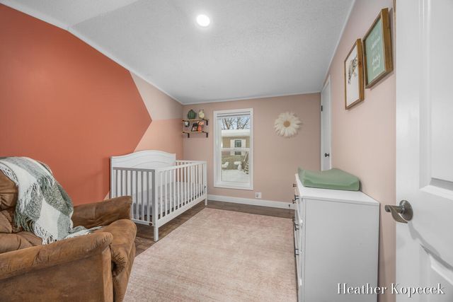 10664 Aquarius Drive, Rockford, MI 49341