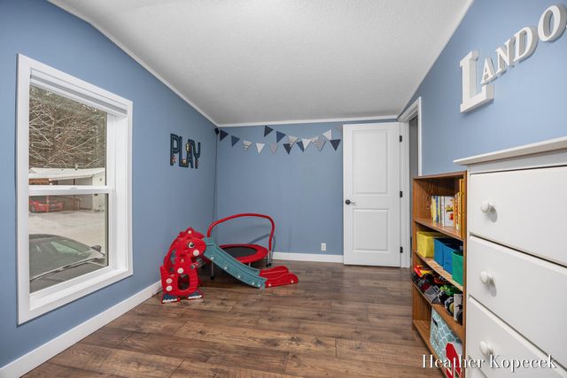 10664 Aquarius Drive, Rockford, MI 49341