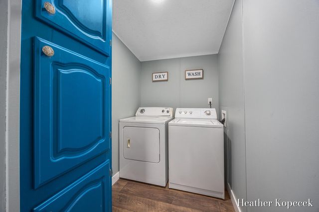 10664 Aquarius Drive, Rockford, MI 49341