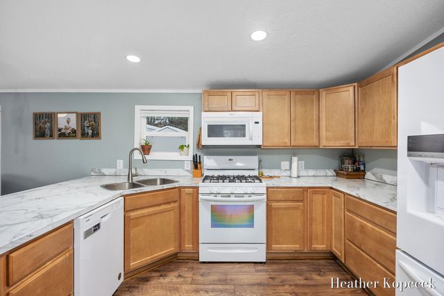 10664 Aquarius Drive, Rockford, MI 49341