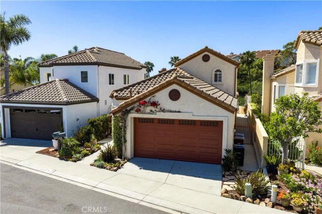 11 Reina, Dana Point, CA 92629