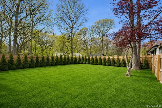 50 Squires Avenue, East Quogue, NY 11942