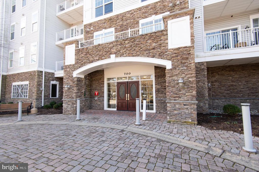 Image 1 of property listing at 700 CATTAIL CV #212, Cambridge, MD 21613
