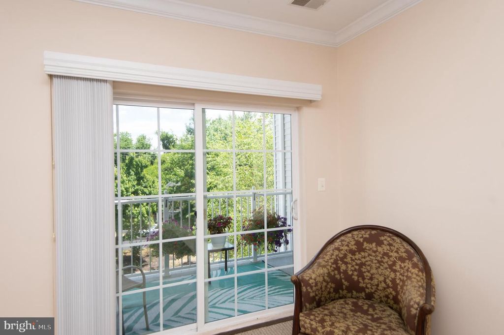 Image 10 of property listing at 700 CATTAIL CV #212, Cambridge, MD 21613