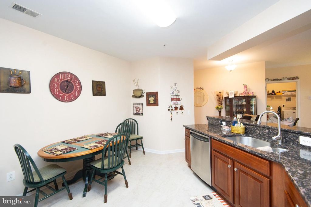 Image 16 of property listing at 700 CATTAIL CV #212, Cambridge, MD 21613