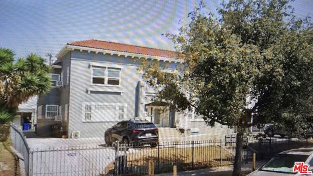 246 S New Hampshire Avenue 246, Los Angeles, CA 90004