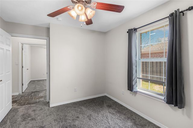 1002 Copperas BND, Caldwell, TX 77836