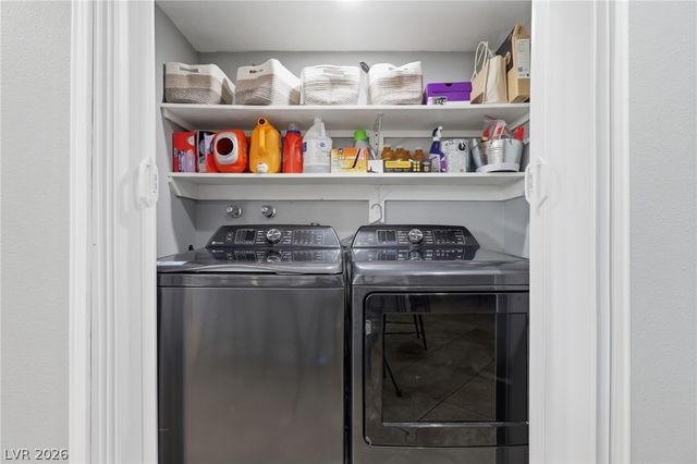 6233 West Washington Avenue, Las Vegas, NV 89107