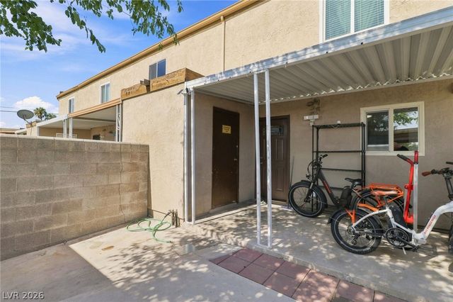 6233 West Washington Avenue, Las Vegas, NV 89107