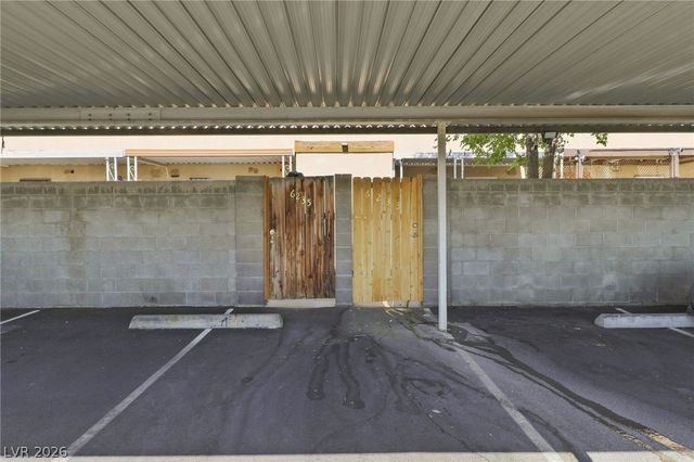 6233 West Washington Avenue, Las Vegas, NV 89107
