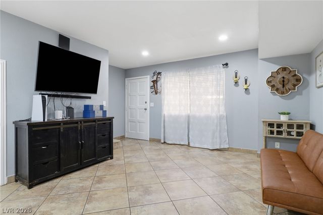 6233 West Washington Avenue, Las Vegas, NV 89107