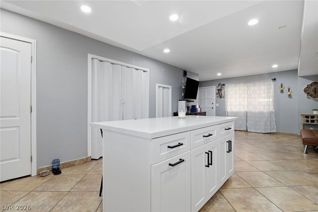 6233 West Washington Avenue, Las Vegas, NV 89107
