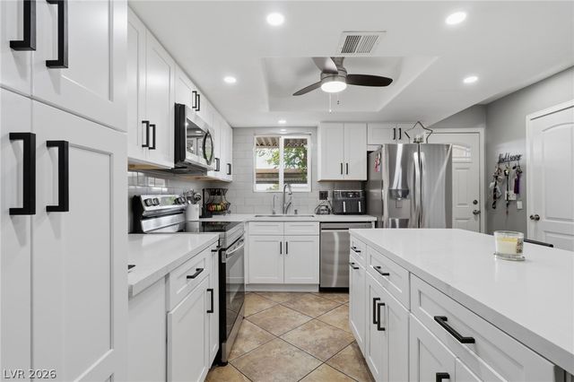 6233 West Washington Avenue, Las Vegas, NV 89107
