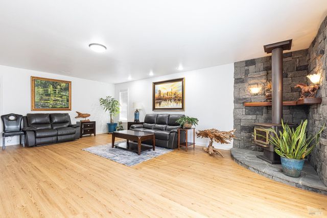 1717 Olympia Ct, Napa, CA 94558