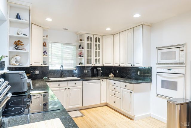 1717 Olympia Ct, Napa, CA 94558