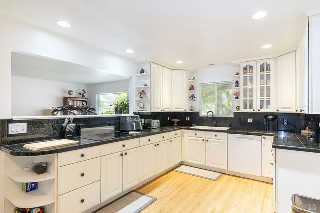 1717 Olympia Ct, Napa, CA 94558