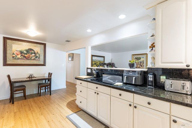 1717 Olympia Ct, Napa, CA 94558