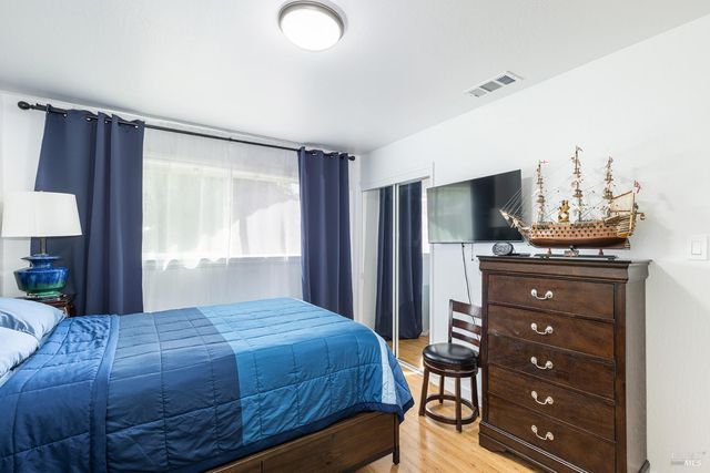 1717 Olympia Ct, Napa, CA 94558