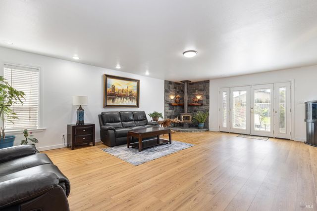 1717 Olympia Ct, Napa, CA 94558