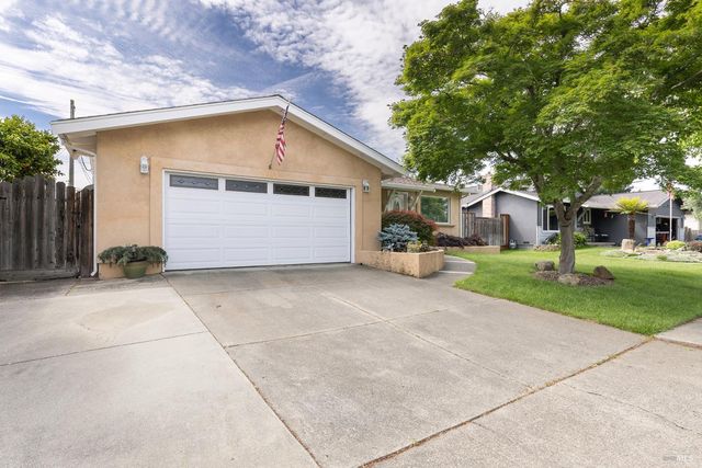 1717 Olympia Ct, Napa, CA 94558