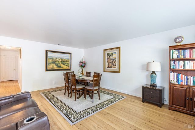 1717 Olympia Ct, Napa, CA 94558