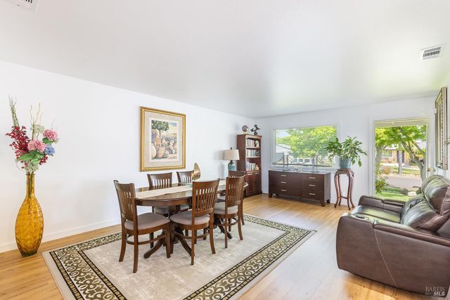 1717 Olympia Ct, Napa, CA 94558